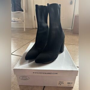 Steve Madden Trent Sock Booties